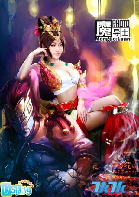 osk39极品《三国杀》貂蝉cos 深v短裙诱惑让人醉