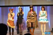 AKB48成员高桥南、大岛优子、岛崎遥香、川荣李奈以游戏中的装扮出席了现场的活动。